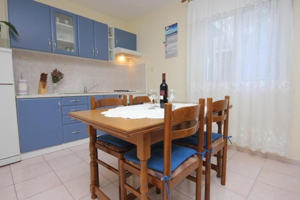 Apartments Zoki - Great Location Close To The Sea Vis Zewnętrze zdjęcie
